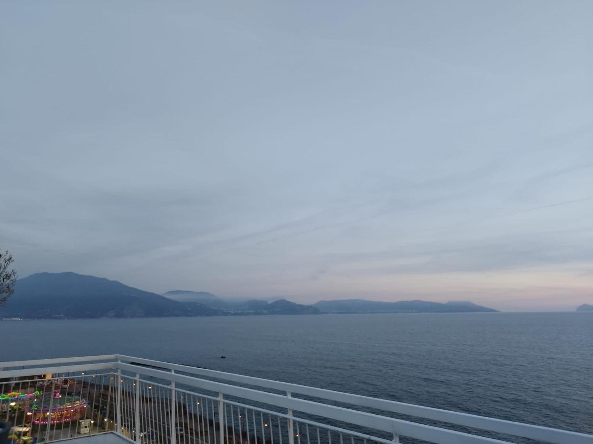 Thomas Sea View Torre del Greco Exterior foto